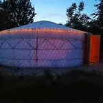 Jurta Cort de lux