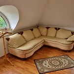 Jurta * Balatongyörök