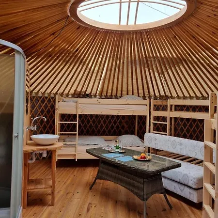 Jurta Balatongyörök