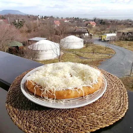 Campo de lujo Jurta Balatongyörök