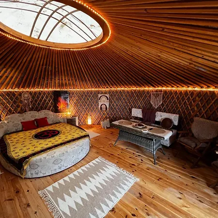 Luxury tent Jurta