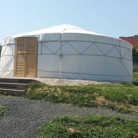 Luxury tent Jurta