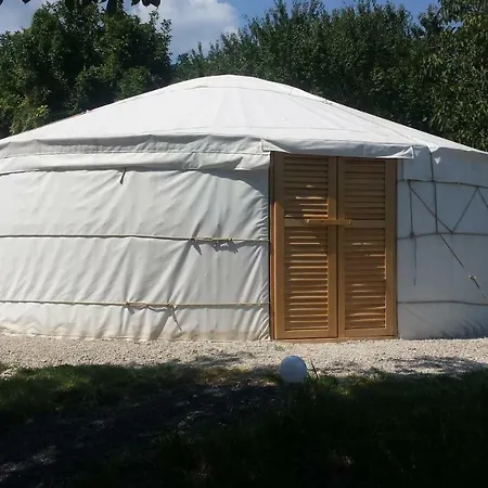 Jurta Balatongyörök