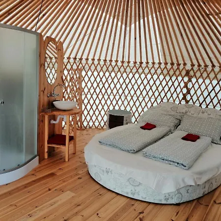 Campo de lujo Jurta Balatongyörök