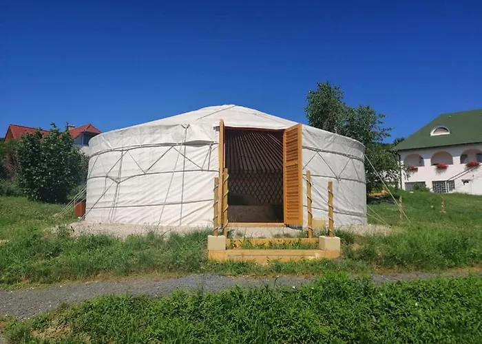 Jurta Balatongyörök