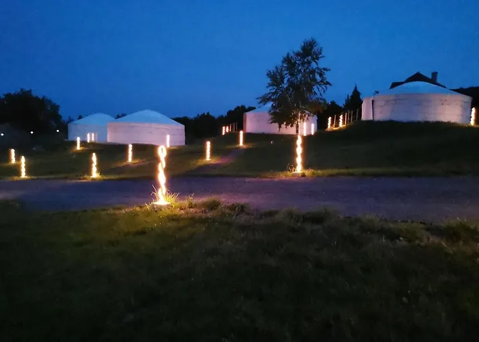 Οργανωμένο κάμπινγκ Jurta *